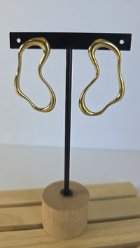 Golden Flow Earrings in 14k gold PVD stainless steel